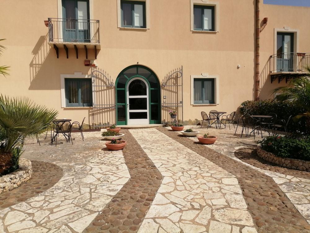 Baglio Dello Zingaro Hotel Scopello  Exterior photo